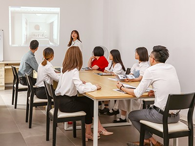 美奢漫：團隊會議